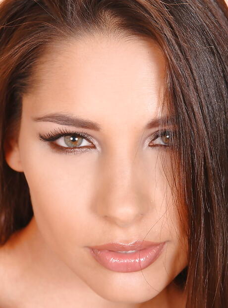 Attractive hungarian hottie Zafira shows big knockers and masturbates 